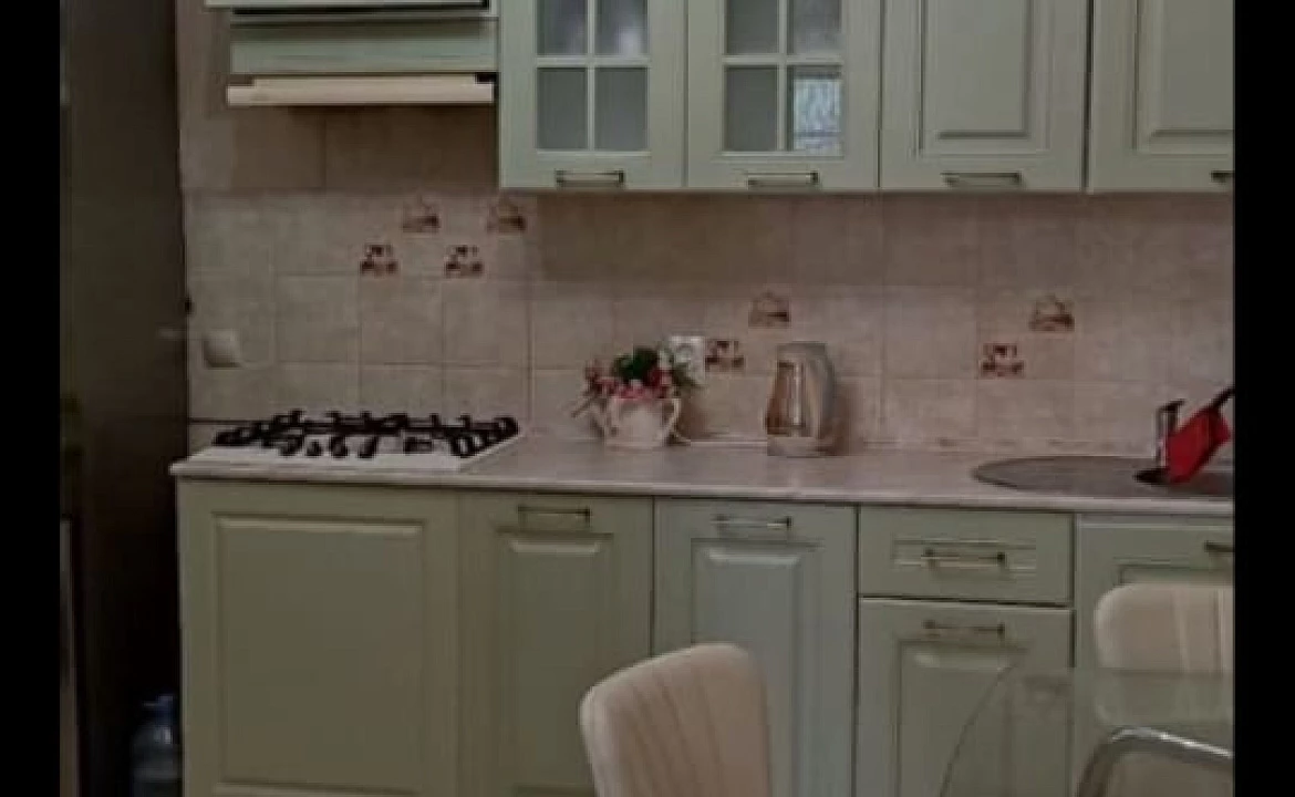 Четырёхместный люкс с кухней. "Брио" частный сектор. Геленджик Четырёхместный люкс с кухней. "Брио" частный сектор. Геленджик