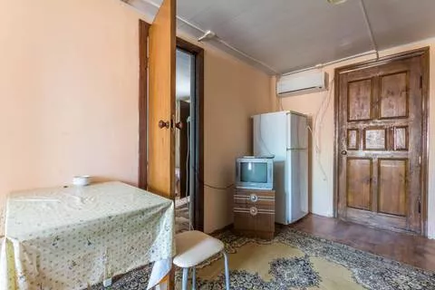 Двухкомнатный номер стандарт с кухней. Гостевой дом «Высотной 13». Голубицкая Двухкомнатный номер стандарт с кухней. Гостевой дом «Высотной 13». Голубицкая