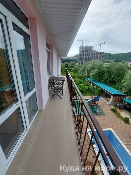 Пятиместный номер с балконом. Гостевой дом "Нур". Ольгинка