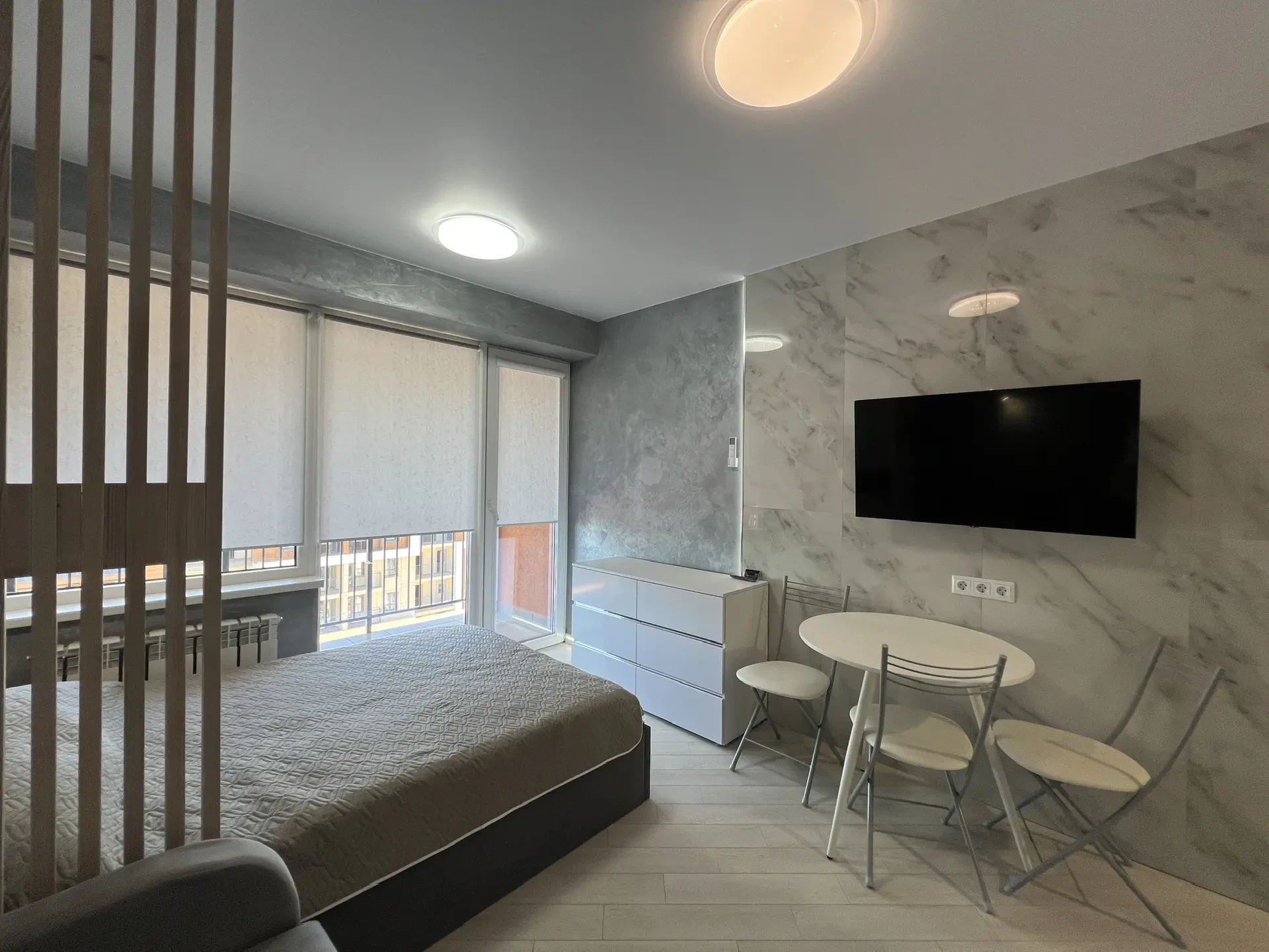 . Квартира в многоквартирном доме Студия с панорамными окнами на первой береговой линии. Дагомыс