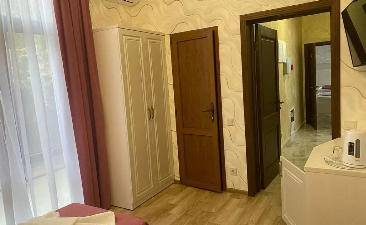 Стандарт двухместный с балконом. Гостевой дом «ГРИФ». Адлер