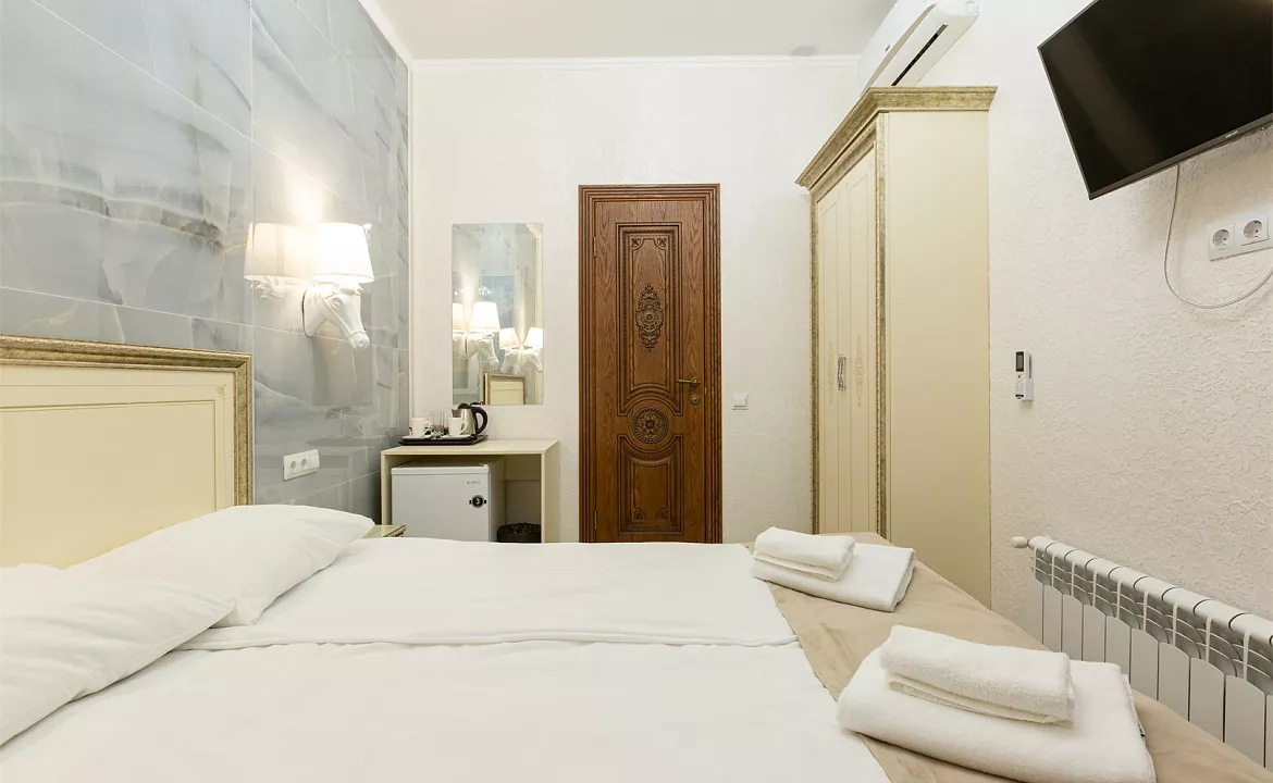 Двухместный без окна. Отель "Сочи Галерея Парк". Сочи