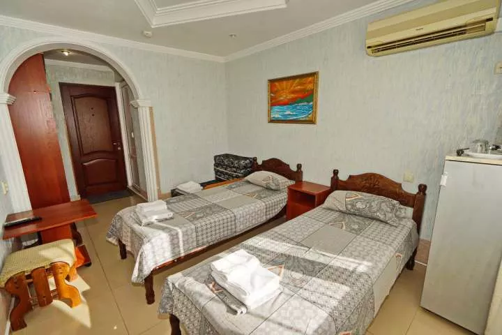 Стандарт 3-х местный. Отель «Черноморец». Лазаревское Стандарт 3-х местный. Отель «Черноморец». Лазаревское