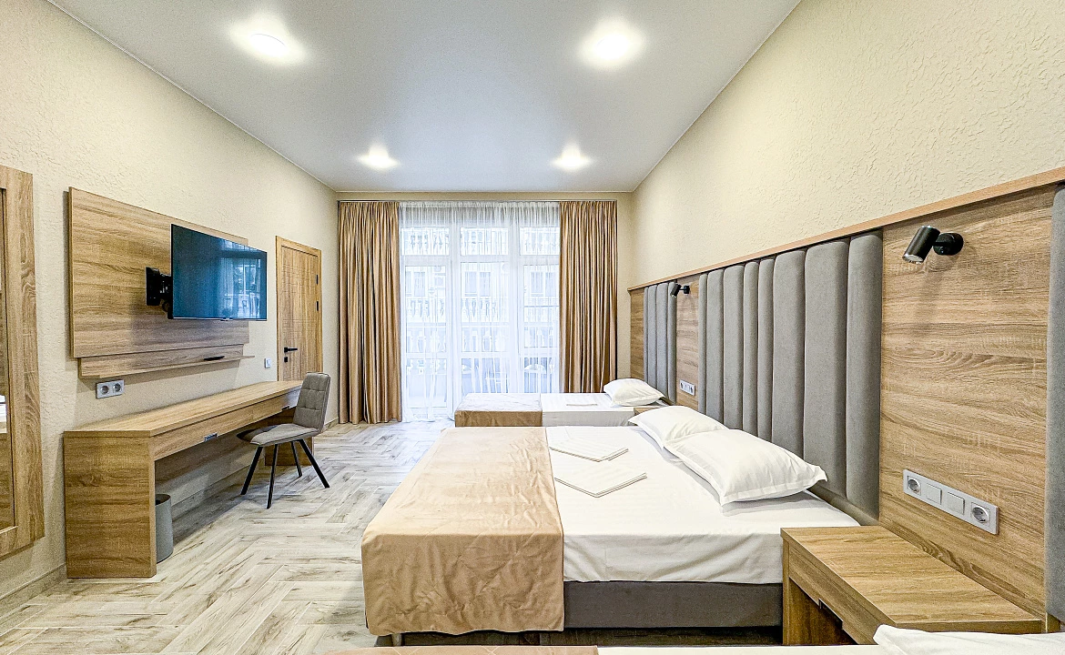 Корпус 2 Delux 4-х местный (с балконом). Anzhelina Family Hotel. Витязево