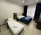 Семейный двухкомнатный пятиместный с балконом. Отель BLUE MARINE HOTEL. Семейный двухкомнатный пятиместный с балконом. Отель BLUE MARINE HOTEL.