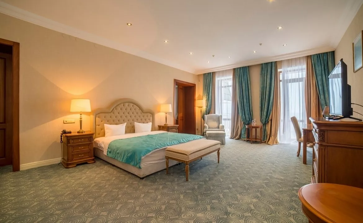 3-х местный 2-х комнатный. Санаторий "Вилла Карасан". Партенит