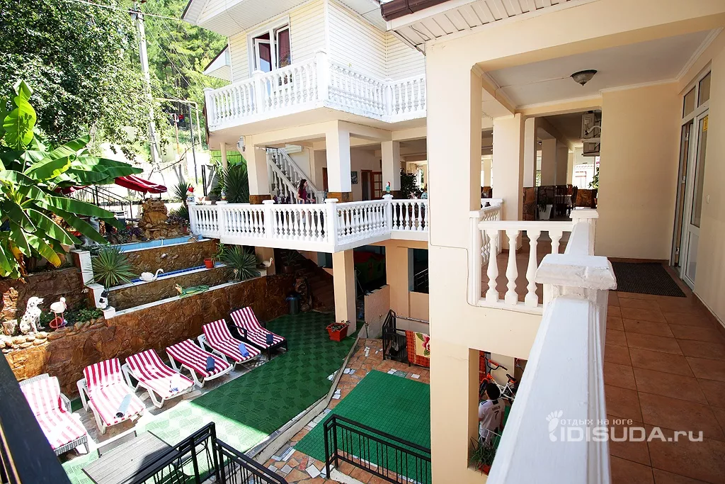 . Отель "Прибой 2". Лазаревское . Отель "Прибой 2". Лазаревское