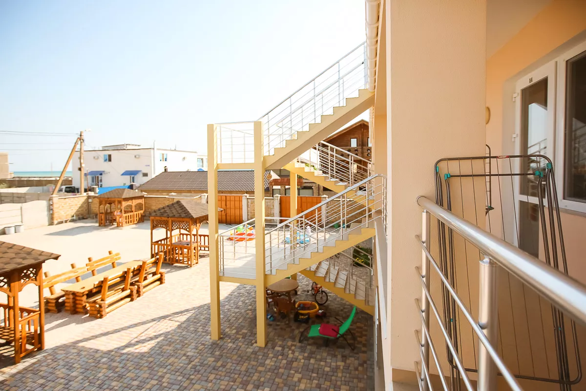 . Гостевой дом "Coral". Саки