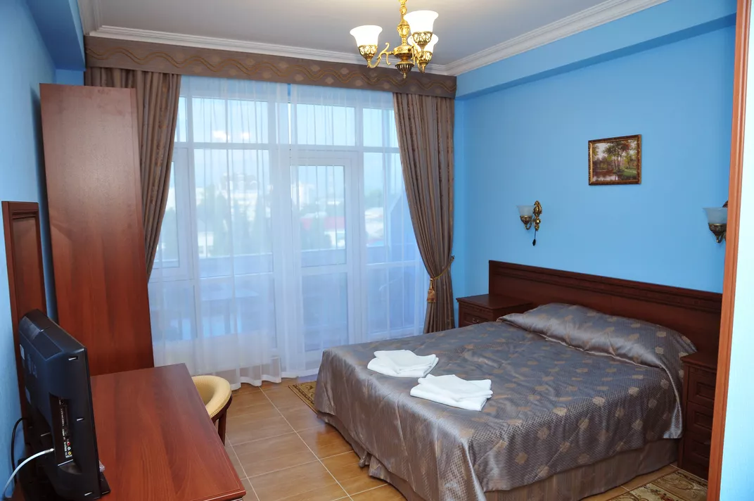 Комфорт +. Отель "Атлант-Люкс". Адлер