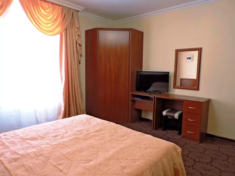 Люкс 2х-комнатный. Отель "Нарния". Адлер