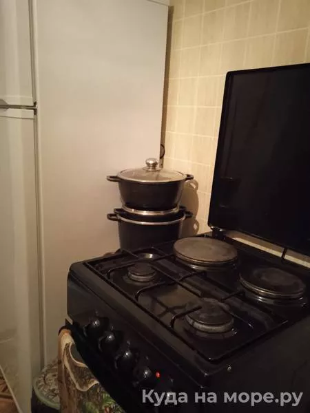 Квартира «Море рядом». Квартира в многоквартирном доме У Сабрины. Гагра