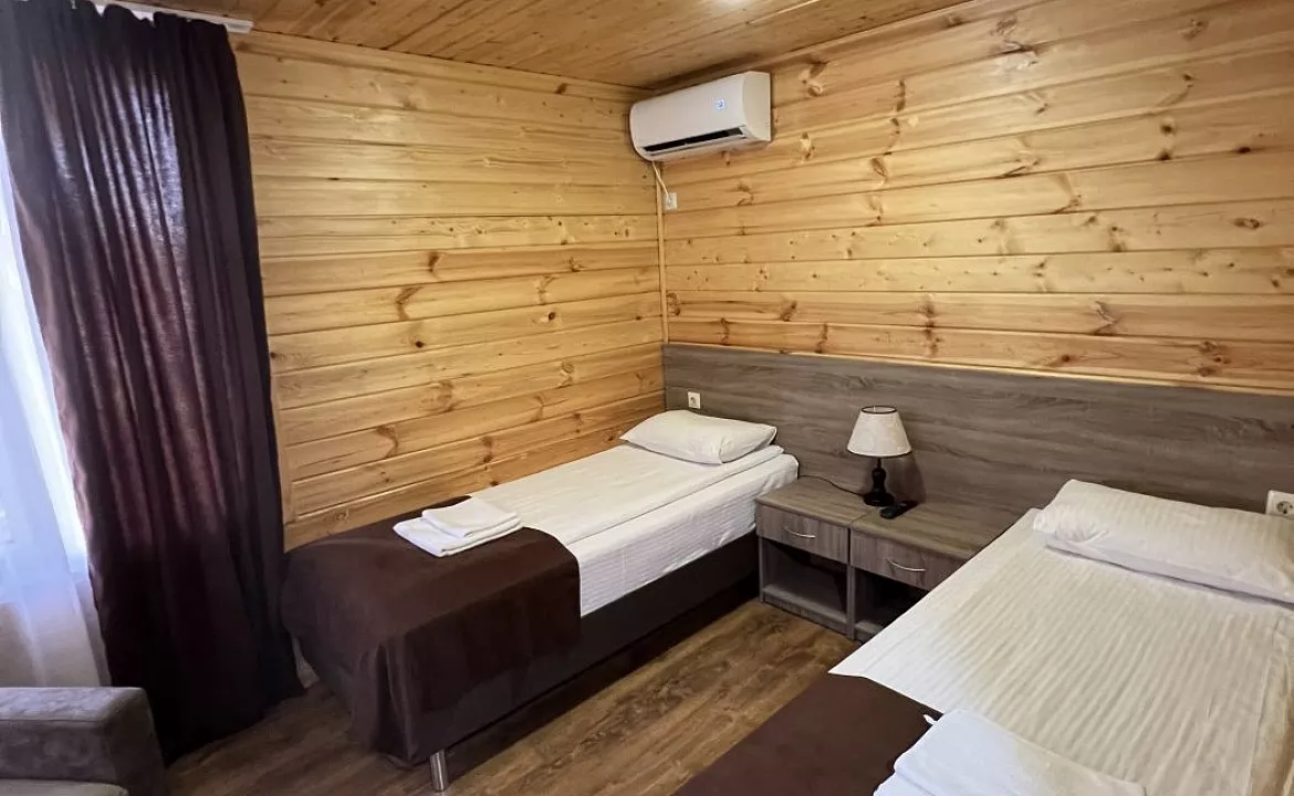 Домик с двумя спальнями и кухней. База отдыха "Скурча". Сухум