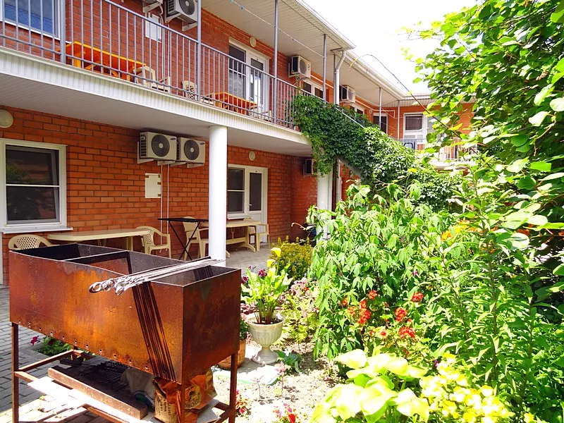 . Гостевой дом "Гостеприимный двор". Дивноморское