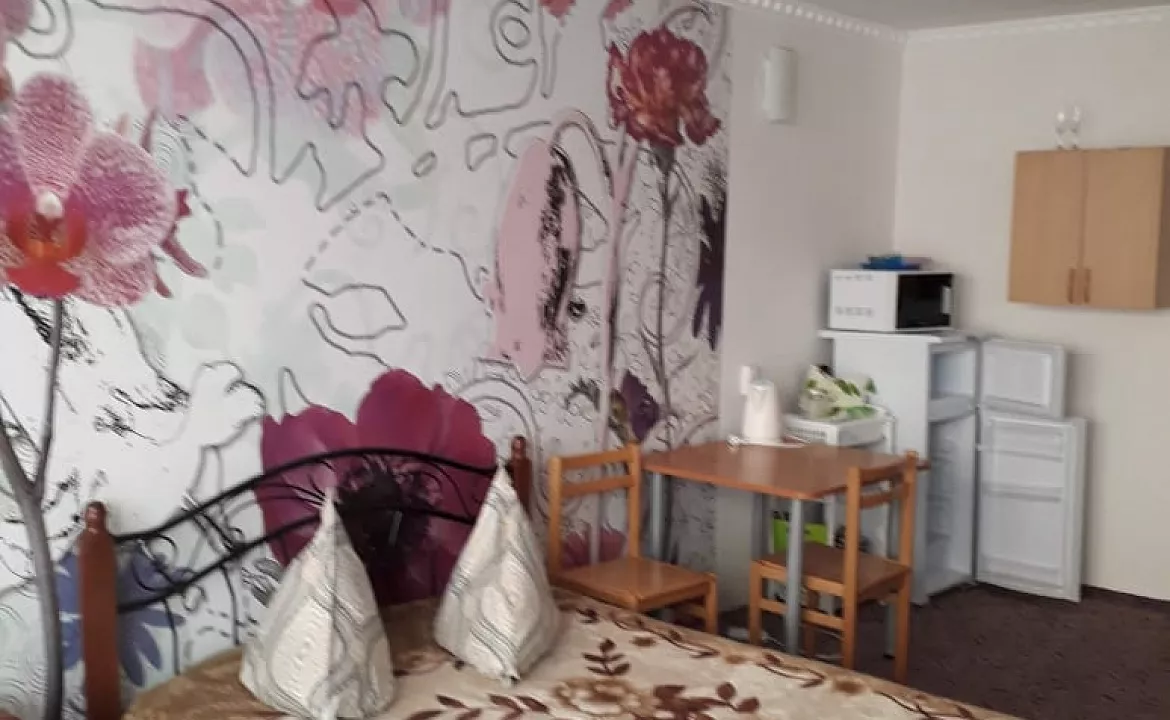 Комната на третьем этаже. Эллинг "Друзья". Лазаревское