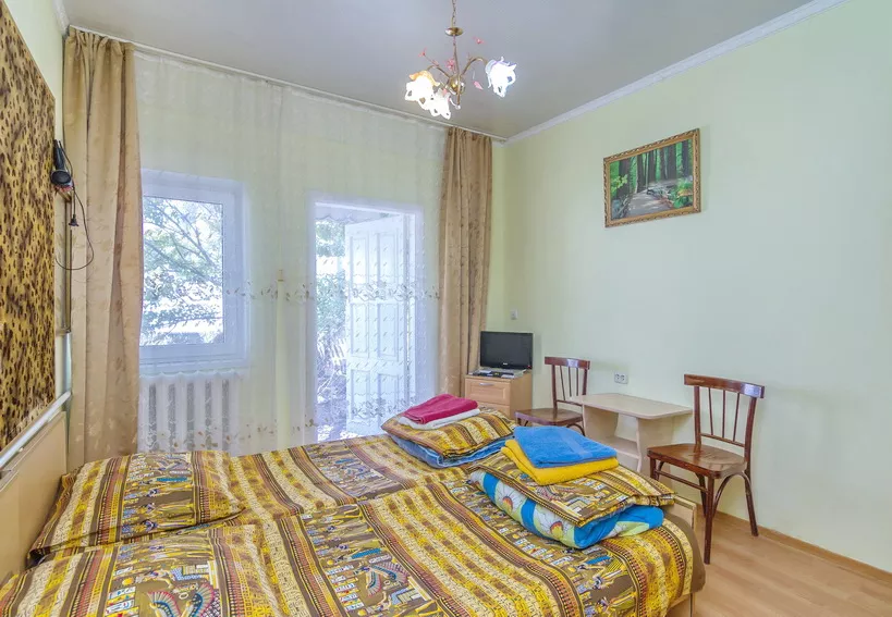 Двухместная комната с удобствами. Частный сектор Жилье у моря. Анапа