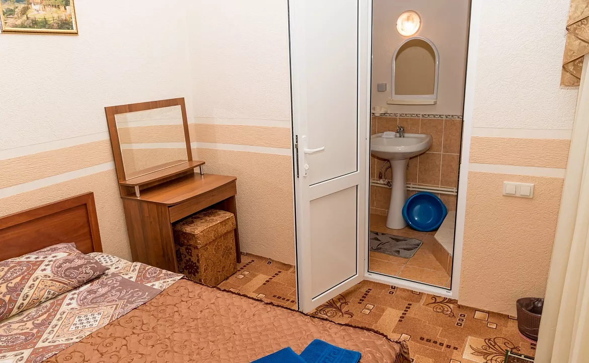 Двухместный номер класса стандарт со всеми удобствами. Гостевой дом "Ника" - Анапа. Анапа Двухместный номер класса стандарт со всеми удобствами. Гостевой дом "Ника" - Анапа. Анапа