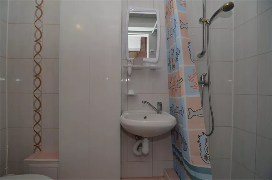 2-комнатный повышенной комфортности. Гостевой дом «Отель Людмила». Алушта 2-комнатный повышенной комфортности. Гостевой дом «Отель Людмила». Алушта