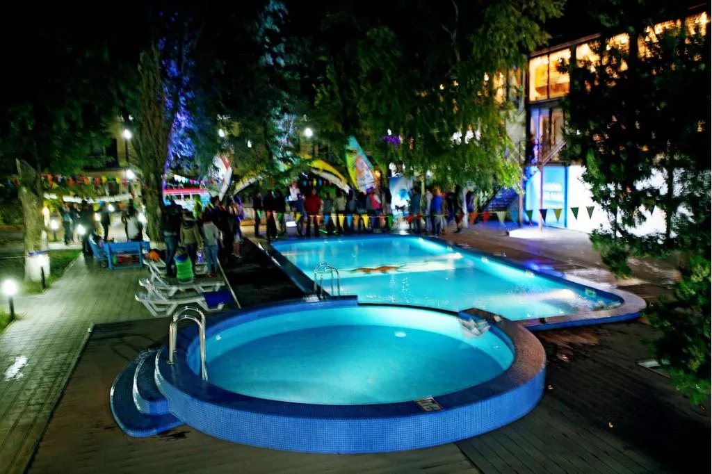 СТАНДАРТНЫЙ НОМЕР С МАНСАРДОЙ И ВИДОМ НА БАССЕЙН. Отель Клуб-отель Акватория Лета. Ейск