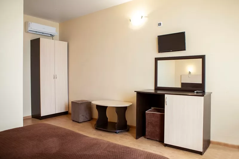 Стандарт 2-х местный, вид на бассейн. Отель "Морской Клуб"!. Небуг