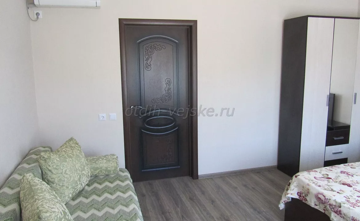 Двухкомнатный дом. Частный сектор "На Море". Ейск