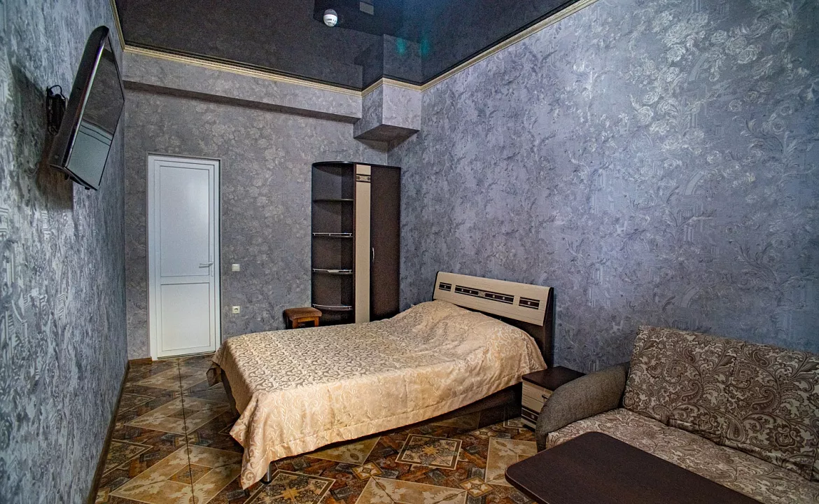 Семейный 2-х местный 2+1. Отель "Калараш 17а". Лазаревское Семейный 2-х местный 2+1. Отель "Калараш 17а". Лазаревское