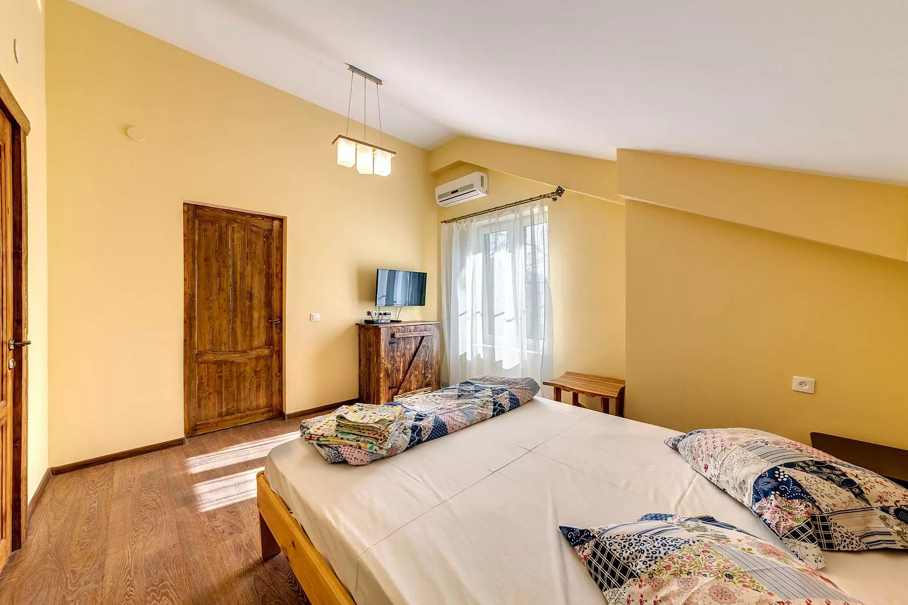 . Гостевой дом «Кристалл». Джанхот