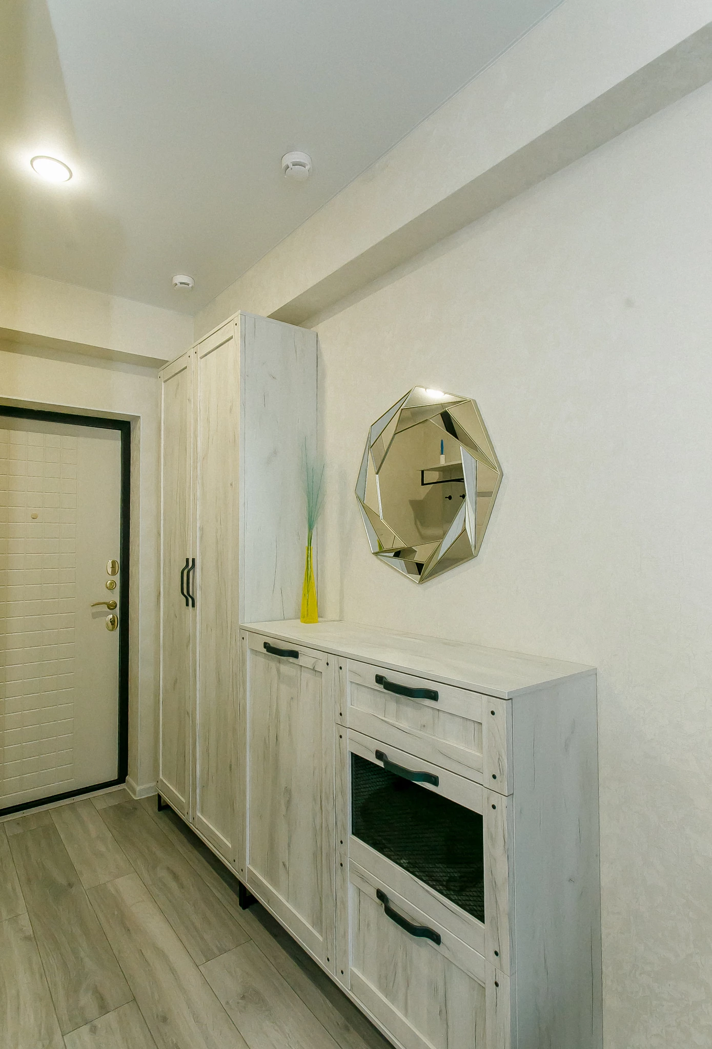 . Квартира в многоквартирном доме Стильный апартамент на первой береговой с видом на море. Дагомыс