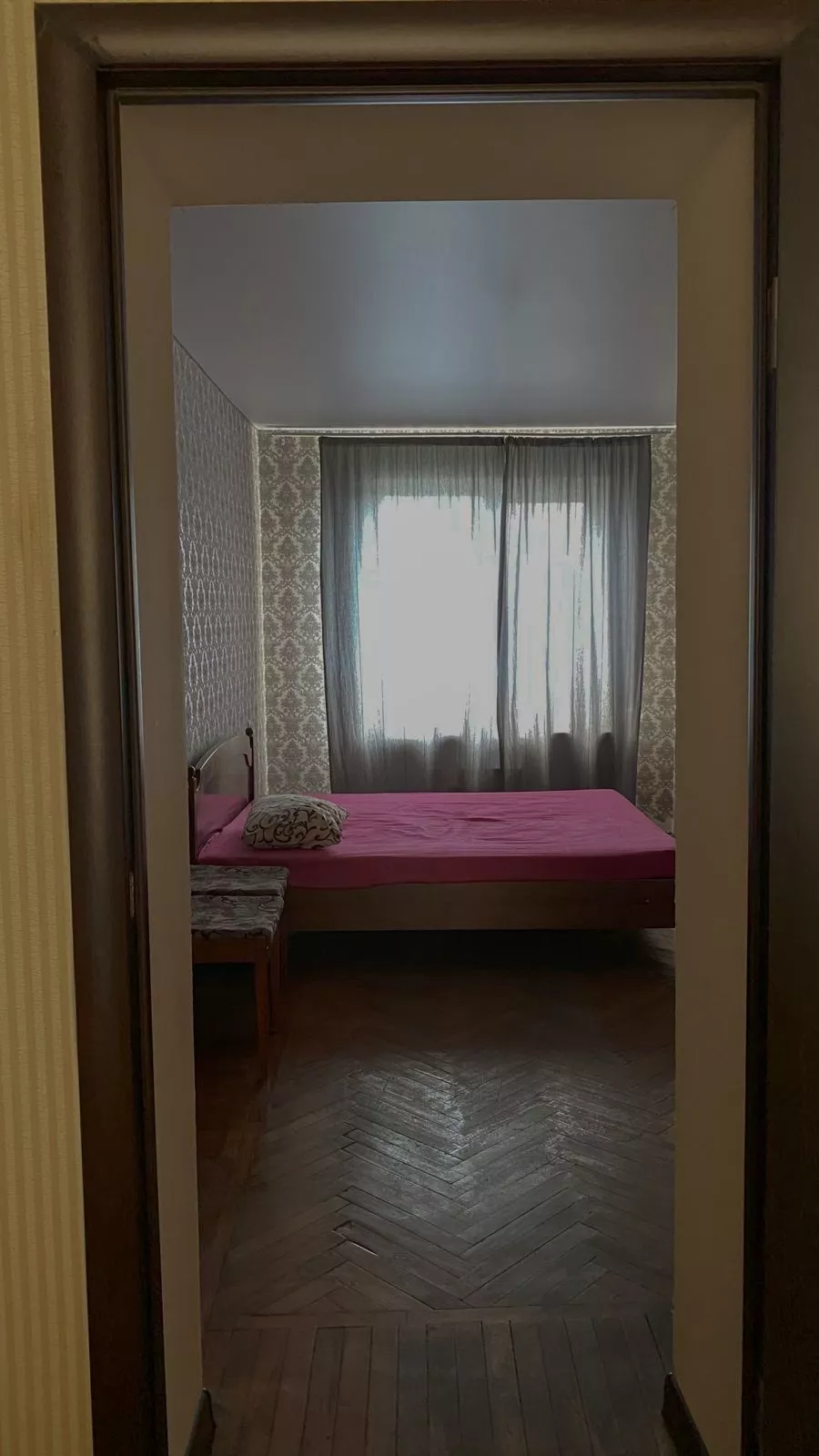 . Двухкомнатная квартира у рынка . Гагра