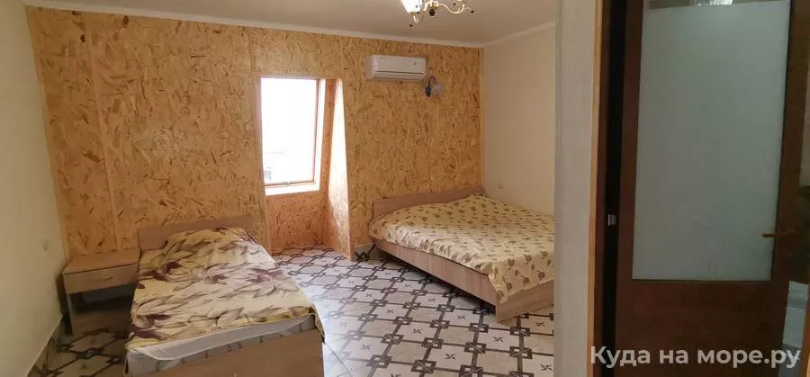  Трёхместный номер 4 этаж. Гостевой дом "Private house". Сухум