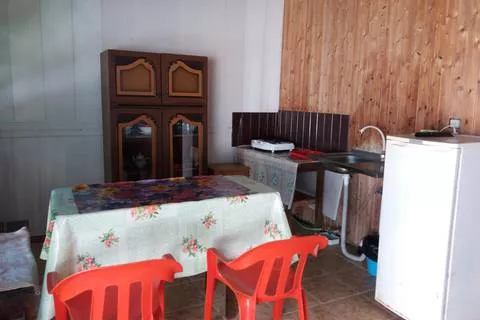 Два стандартных 4х местных с кухней на открытой террасе. Гостевой дом «Высотной 13». Голубицкая Два стандартных 4х местных с кухней на открытой террасе. Гостевой дом «Высотной 13». Голубицкая