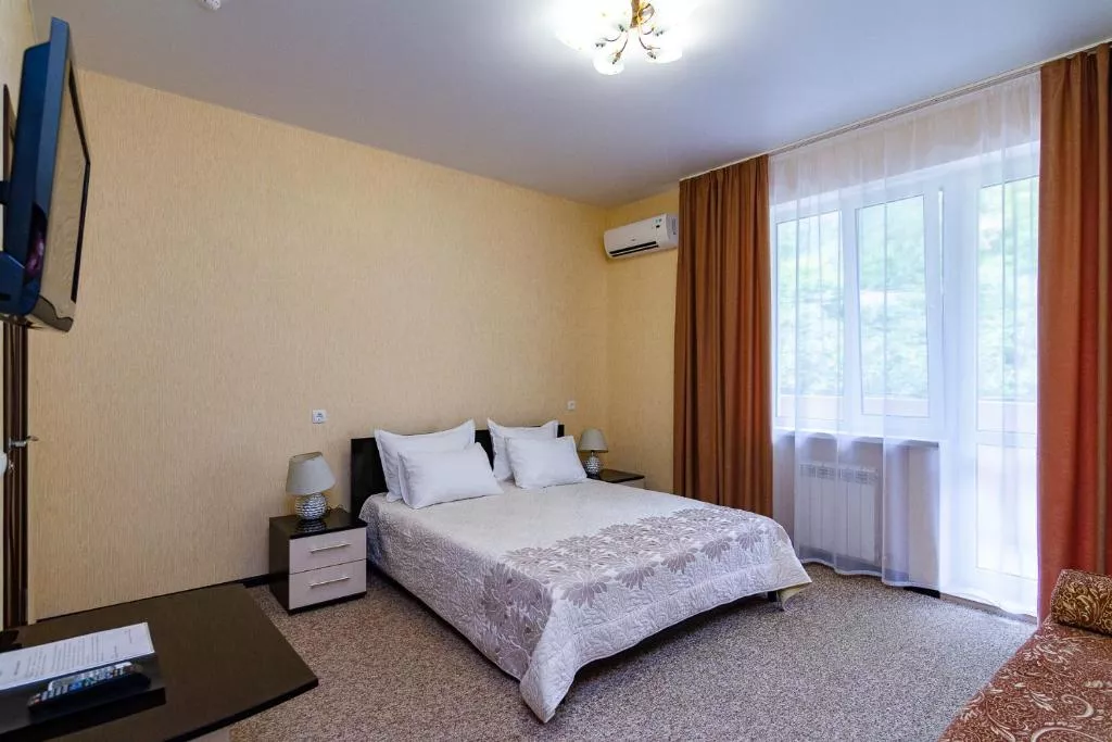 4-х местный номер. Гостевой дом "Адмирал" - Небуг. Небуг