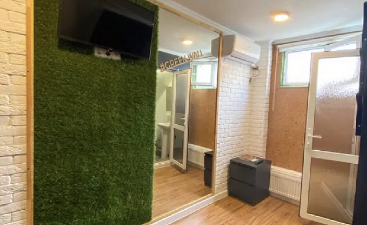 Двухместная комната на третьем этаже 9. Гостевой дом GreenWall. Анапа