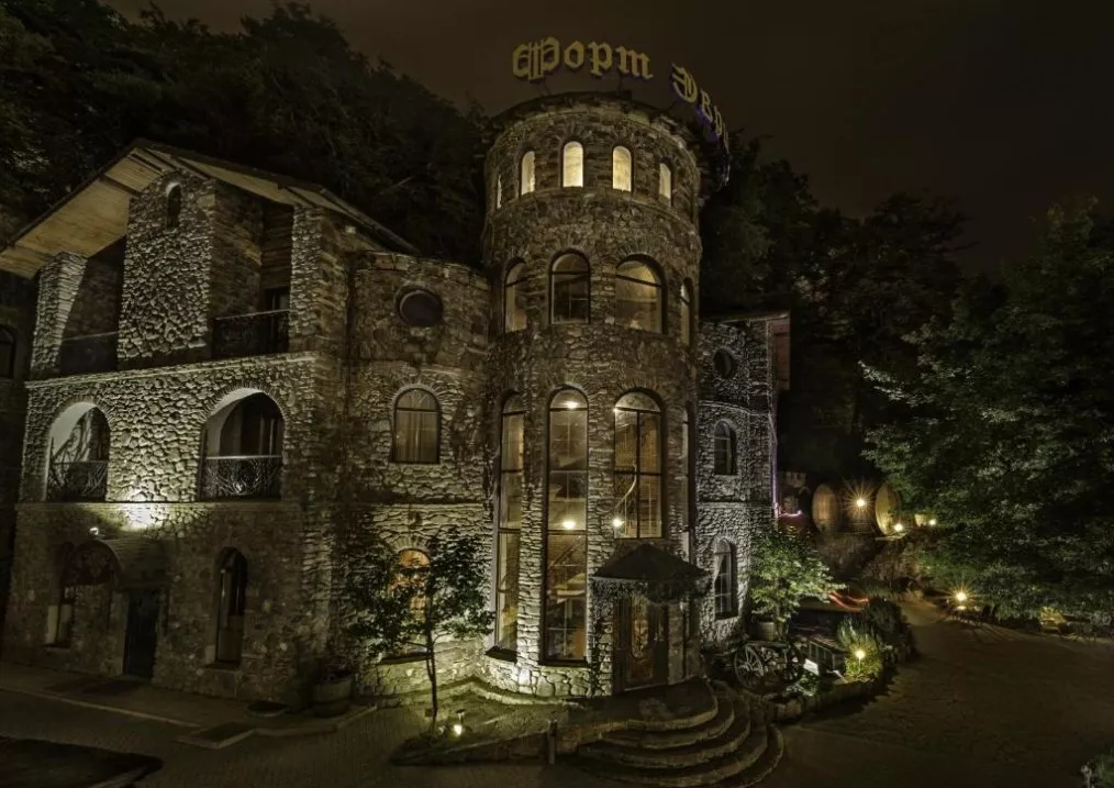 . Отель Отель Форт Эврика. Красная Поляна