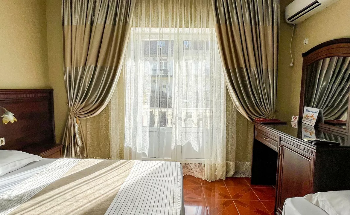 Полулюкс 5-ти местный (с балконом). Anzhelina Family Hotel. Витязево