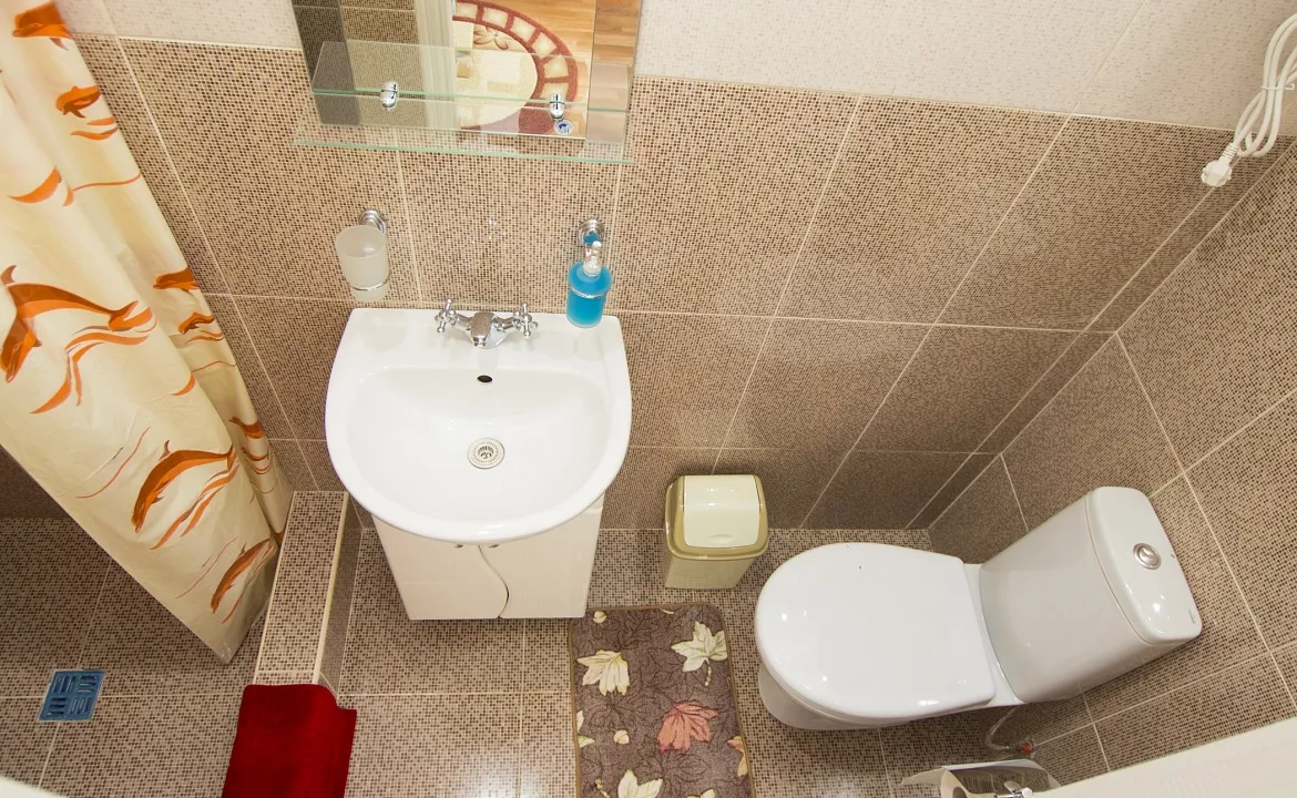 3х местный стандарт с выходом в сад. Гостиница "Водолейчик". Алушта