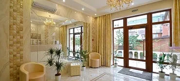 Отель "Август ★★"