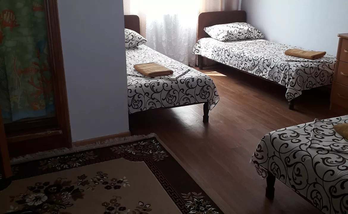 4х местный семейный КОМФОРТ, ребенок до 5лет бесплатно. Гостевой дом МОРЕ с бассейном и баней. Джубга