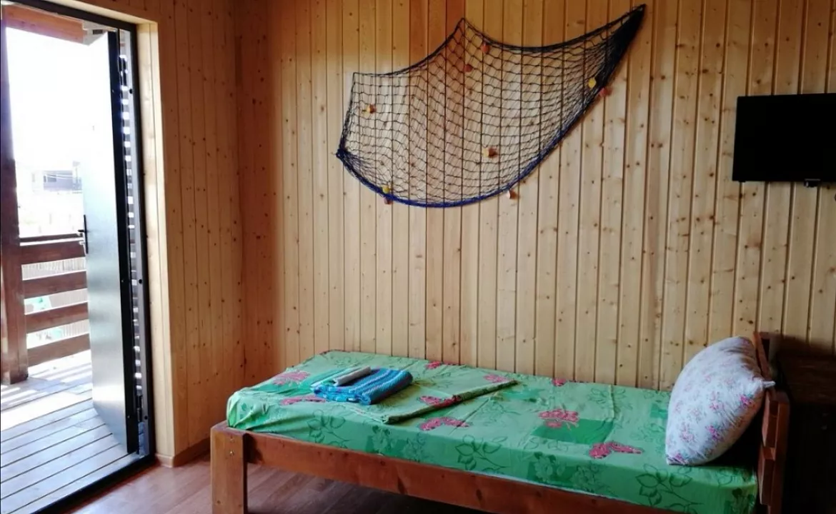 Трехместный номер с видом на море. Гостевой дом Морской бриз - Кучугуры. Кучугуры Трехместный номер с видом на море. Гостевой дом Морской бриз - Кучугуры. Кучугуры