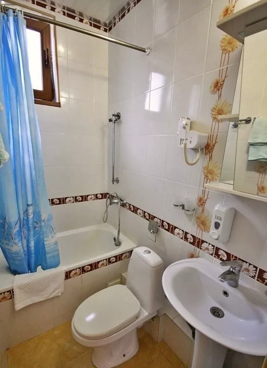 «Двухкомнатный 4 местный 1 корпус». Гостевой дом «Надежда» . Сочи