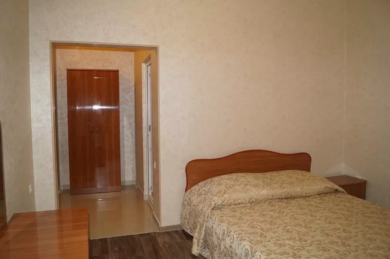 . Гостиница "Крокус" . Адлер