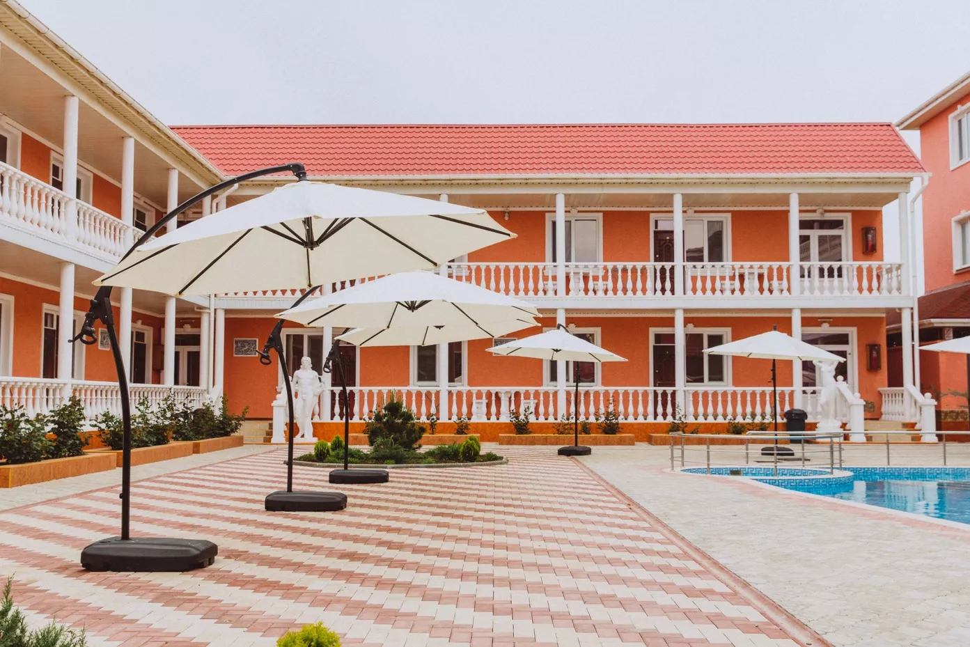 . Гостевой дом «Red House». Заозерное . Гостевой дом «Red House». Заозерное