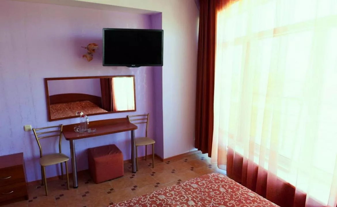 Стандартный двухместный номер. Пансионат "Пляж". Витязево  Стандартный двухместный номер. Пансионат "Пляж". Витязево