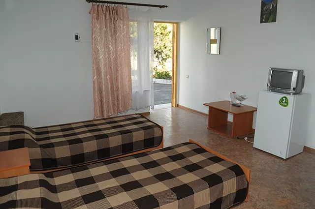 2х-местный Стандартный номер с кондиционером, (ТВ.Х.) корпус. Пансионат "Золотой берег". Береговое