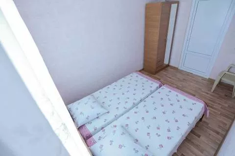 2-х местный «Эконом». Гостевой дом "Голландия". Гагра