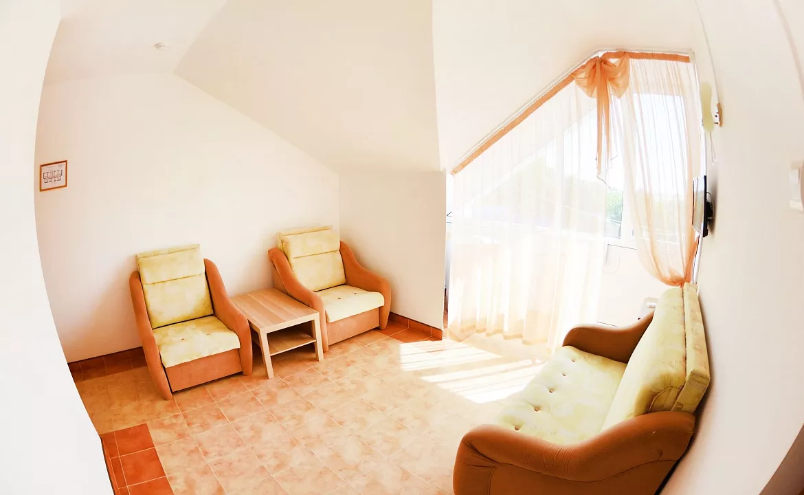 Двухместный двух-комнатный номер категории «Стандарт». База отдыха "Слава". Витязево