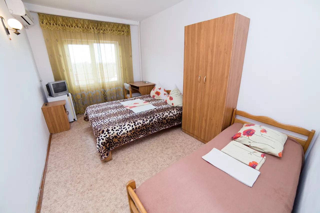 . Гостиница "Александрия" . Лазаревское