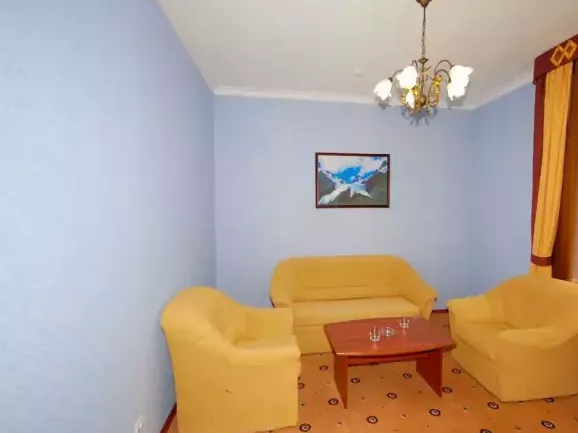 «Люкс-Студия» 1-комнатный. Отель «Националь». Домбай-гостиницы