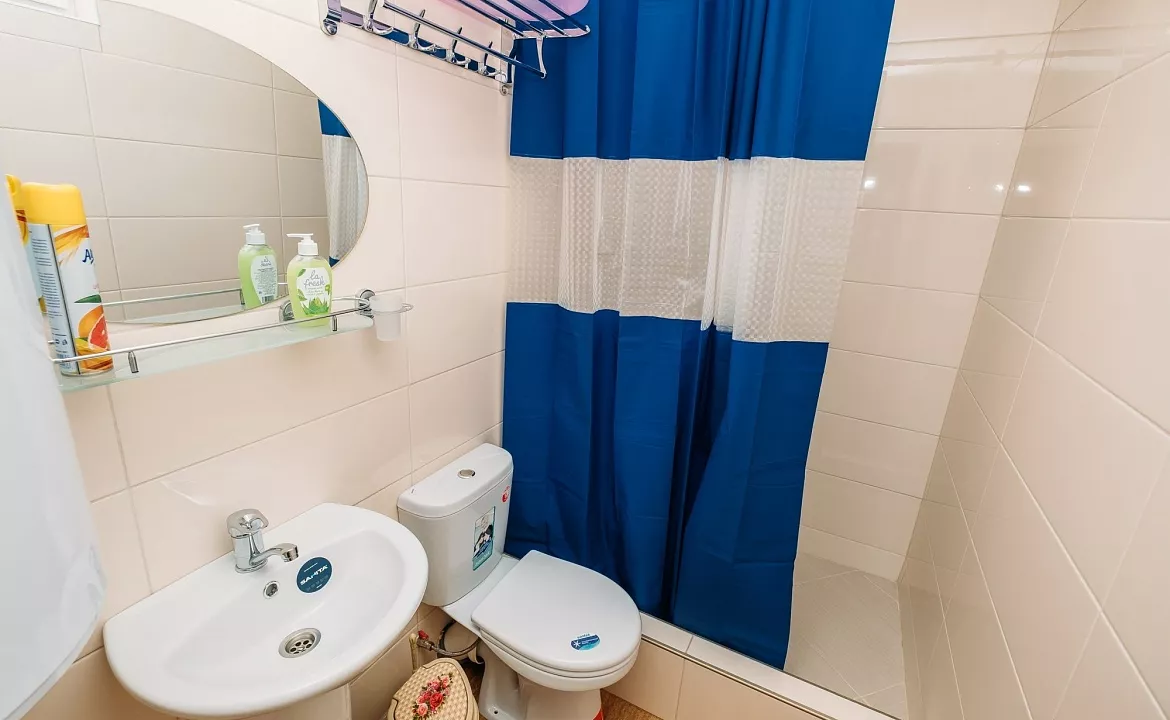 Четырехместный (двухкомнатный номер). Частный сектор Комнаты в центре Анапы. Анапа Четырехместный (двухкомнатный номер). Частный сектор Комнаты в центре Анапы. Анапа