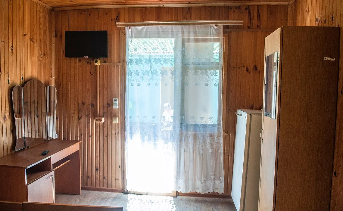 Эконом трёхместный. Гостевой дом «Каравелла». Лермонтово Эконом трёхместный. Гостевой дом «Каравелла». Лермонтово