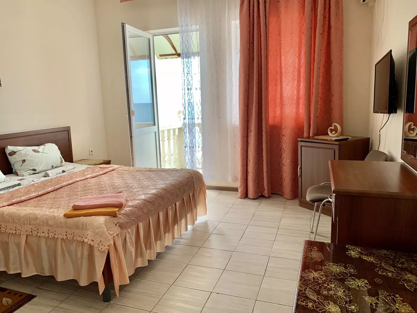 . Гостиница "Посейдон". Новомихайловский